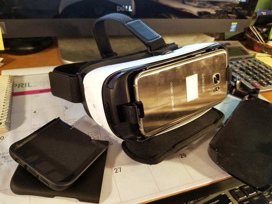 example of a HMD device